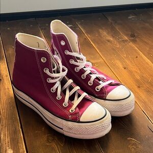 Women's High-Top Canvas Sneakers in Magenta